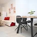 דירה Noa Syros 1 Minute Away From Square Free Parking ארמופוליס