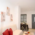 Noa Syros 1 Minute Away From Square Free Parking דירה