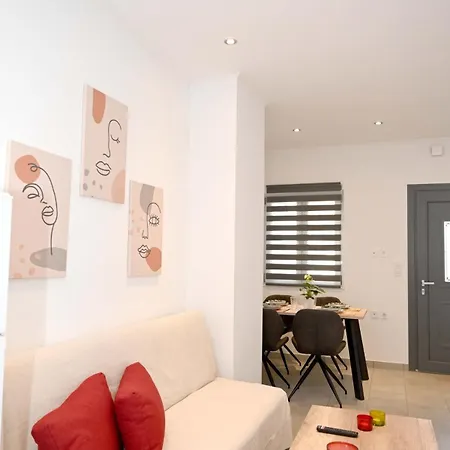 Noa Syros 1 Minute Away From Square Free Parking Apartamento