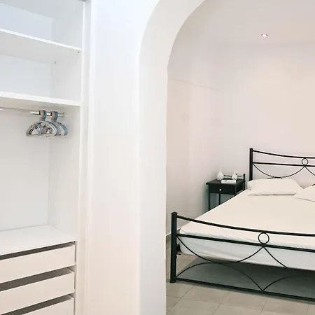 Noa Syros 1 Minute Away From Square Free Parking