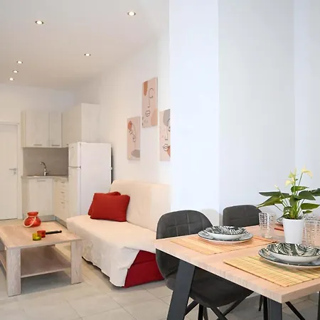 Noa Syros 1 Minute Away From Square Apartment Ermoupoli