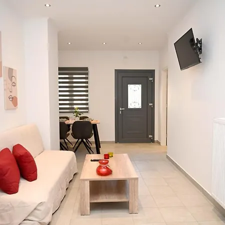 Noa Syros 1 Minute Away From Square Free Parking