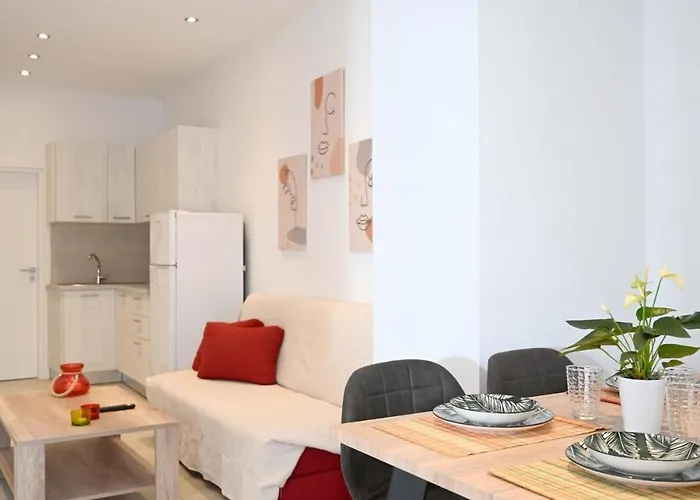 Noa Syros 1 Minute Away From Square Free Parking 아파트 에르무폴리