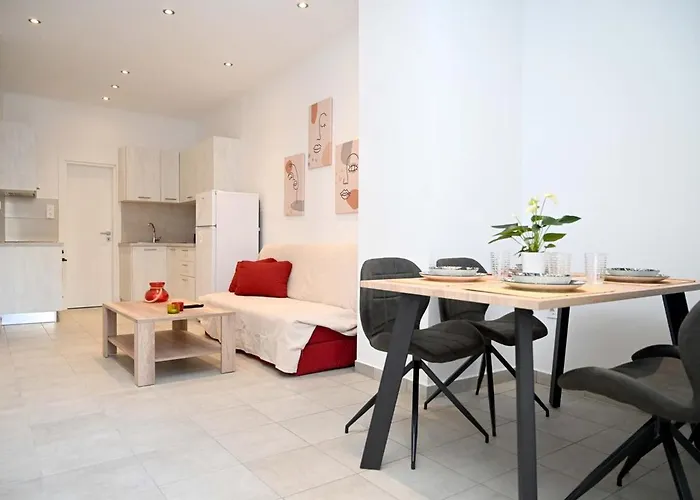아파트 Noa Syros 1 Minute Away From Square Free Parking